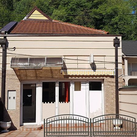 Hostel Beko Valjevo Buitenkant foto