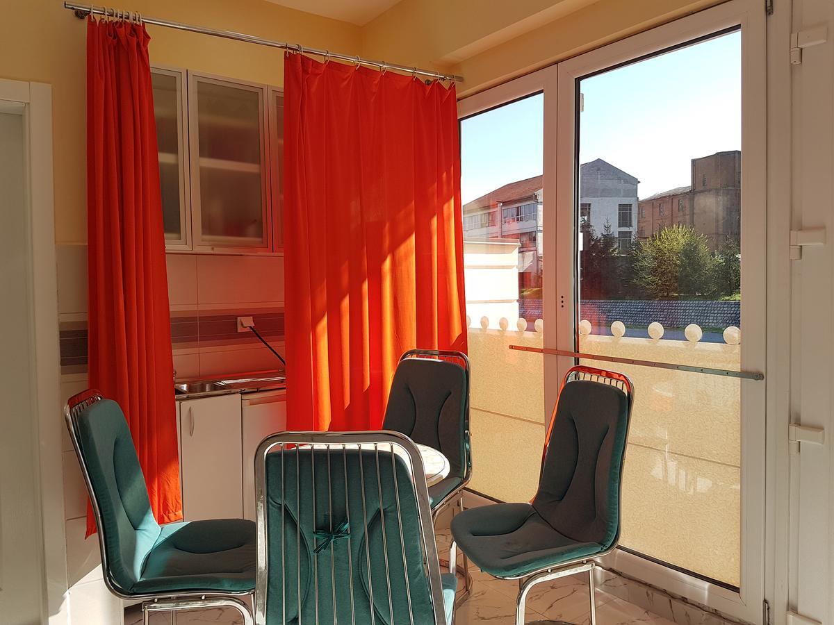 Hostel Beko Valjevo Buitenkant foto