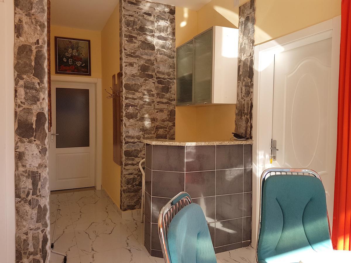 Hostel Beko Valjevo Buitenkant foto