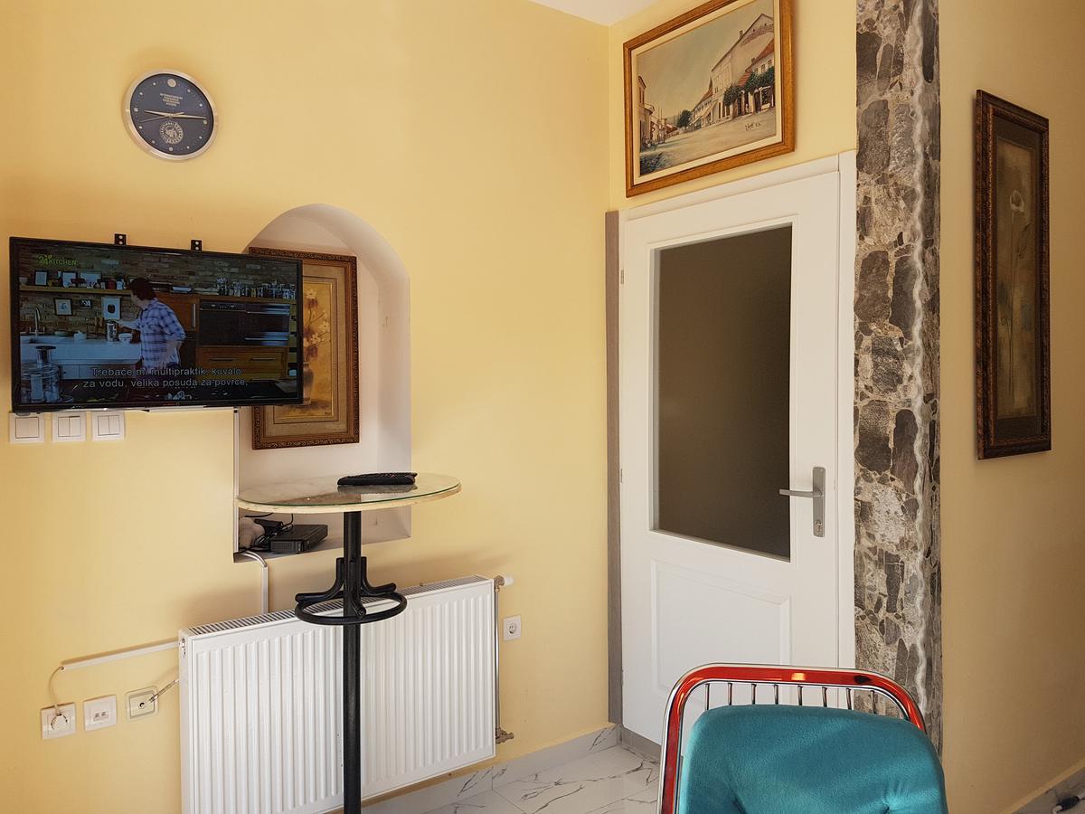 Hostel Beko Valjevo Buitenkant foto