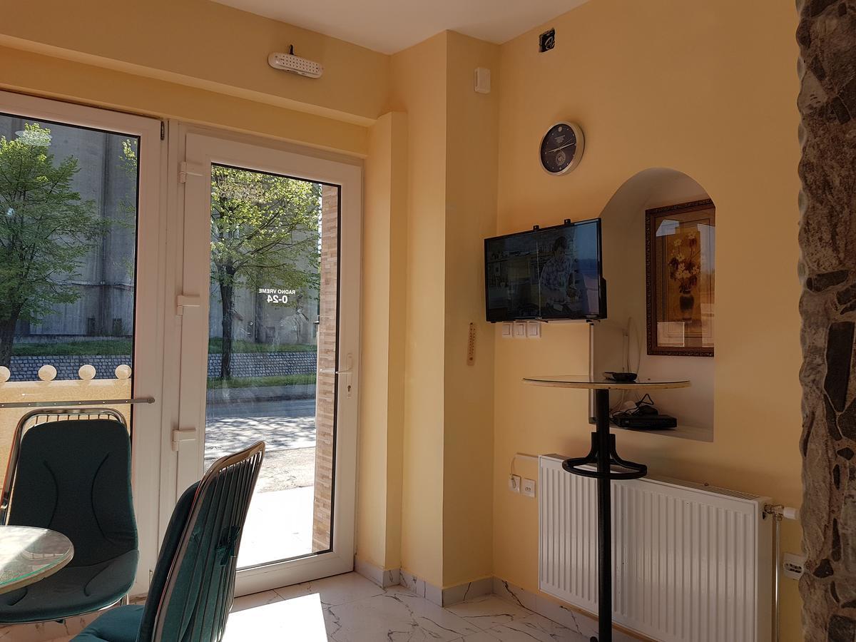 Hostel Beko Valjevo Buitenkant foto