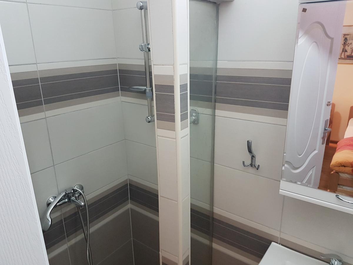 Hostel Beko Valjevo Buitenkant foto