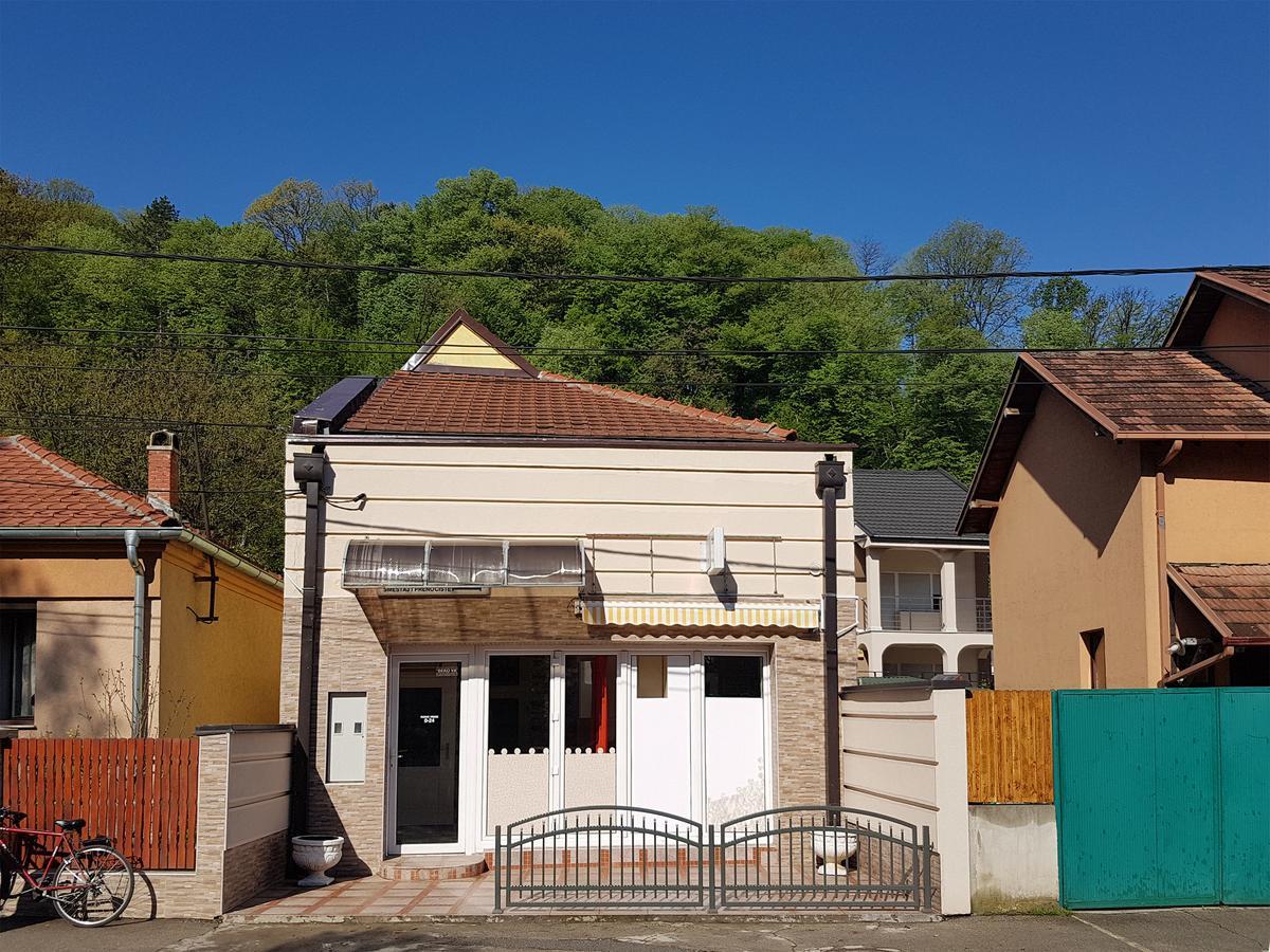 Hostel Beko Valjevo Buitenkant foto