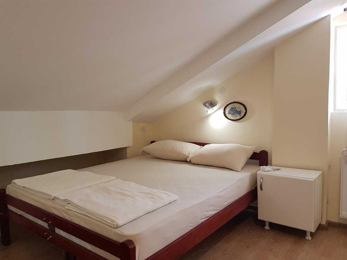 Hostel Beko Valjevo Buitenkant foto