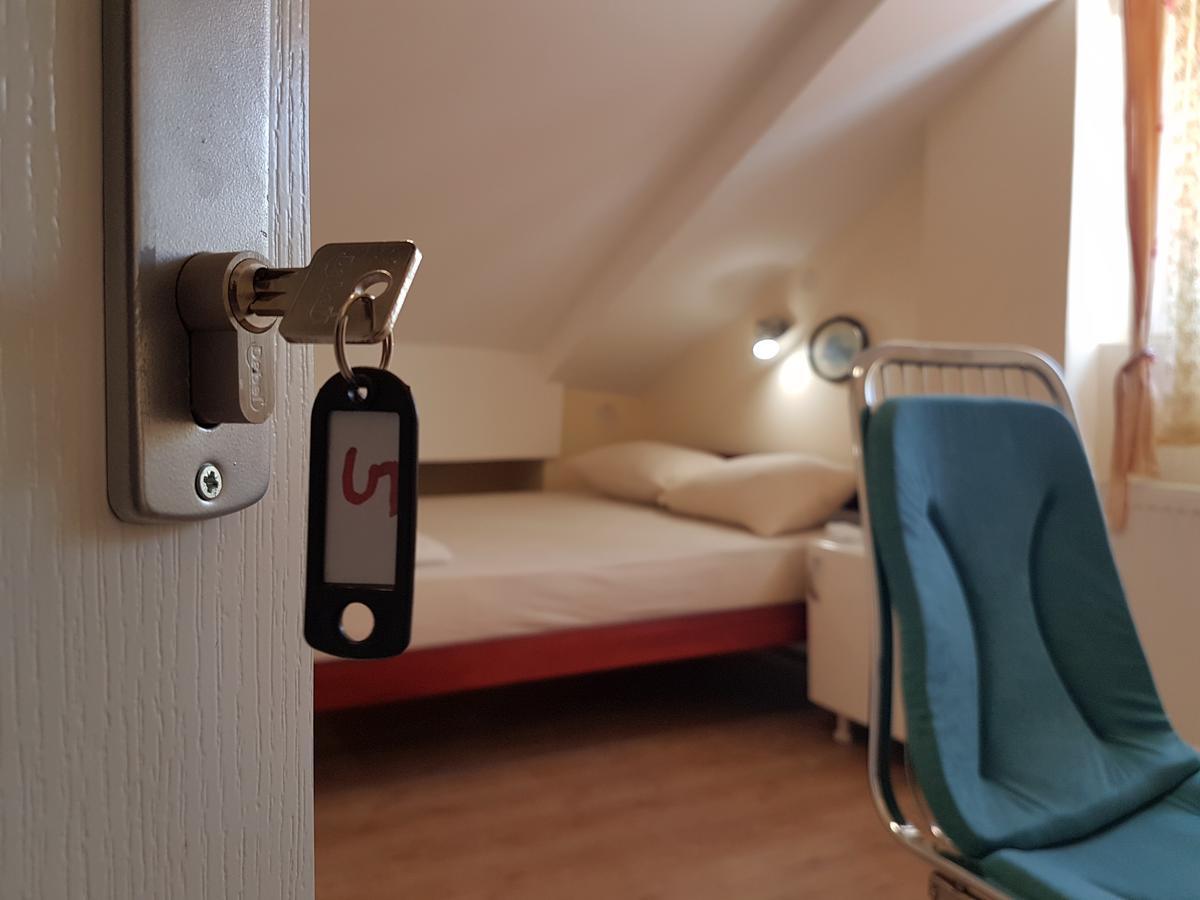 Hostel Beko Valjevo Kamer foto