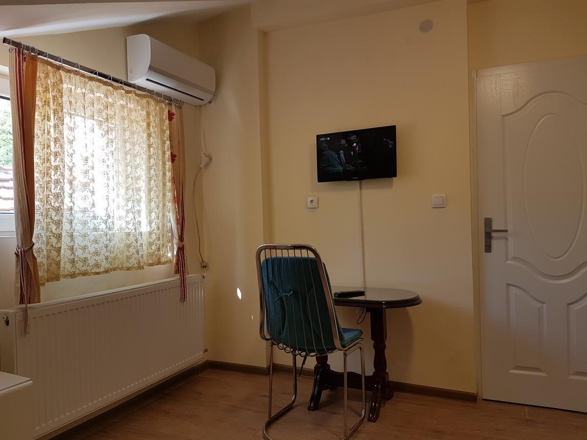 Hostel Beko Valjevo Buitenkant foto